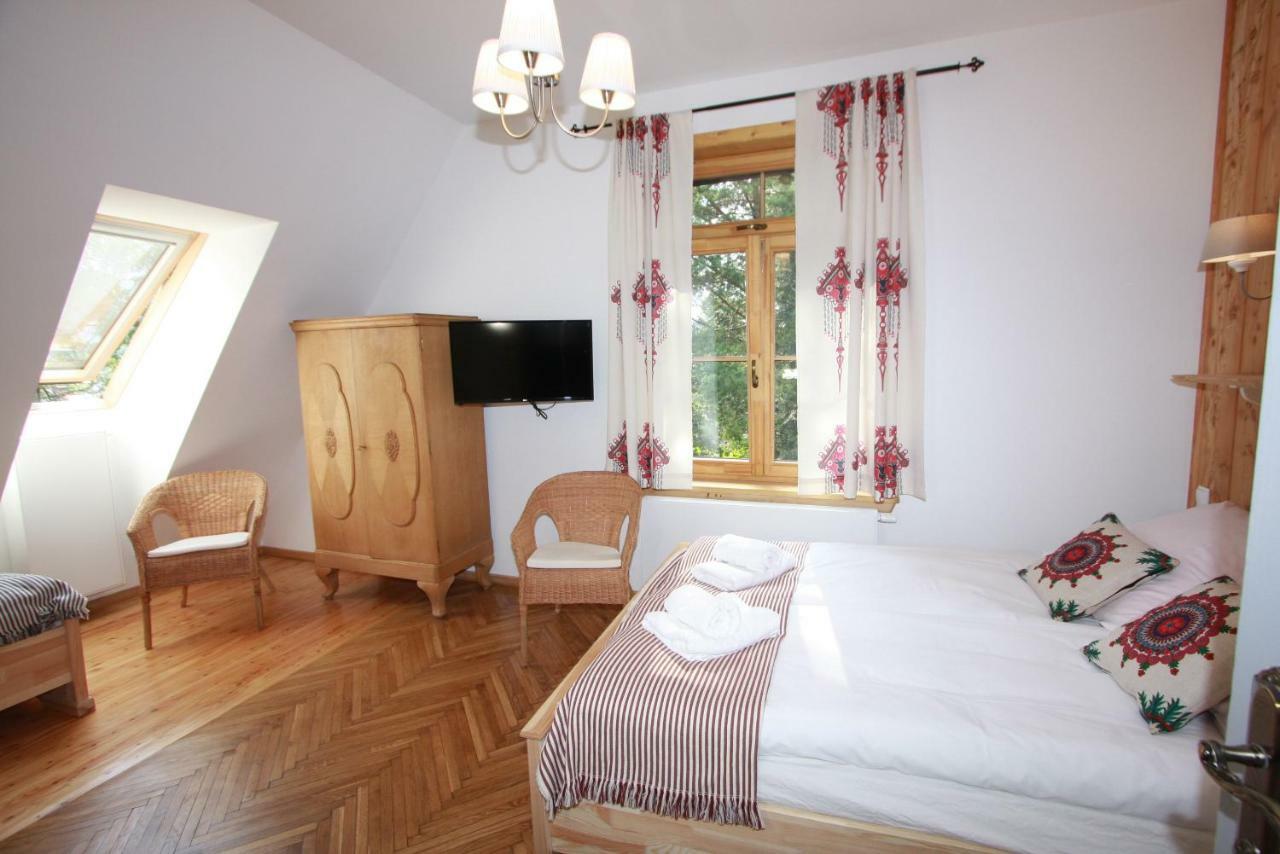 Villaer Ubocz *
